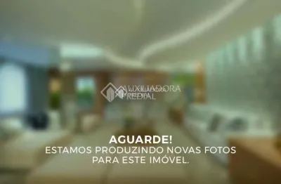 Casa em condomínio fechado com 3 quartos para alugar na avenida benno mentz, 358, vila ipiranga, porto alegre, 153 m2 por r$ 4.500