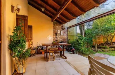 Casa em condomínio fechado com 3 quartos para alugar na rua são benedito, 649, jardim do salso, porto alegre, 297 m2 por r$ 8.500