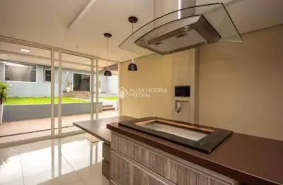 Casa em condomínio fechado com 4 quartos para alugar na rua engenheiro walter boehl, 448, vila ipiranga, porto alegre, 200 m2 por r$ 6.000