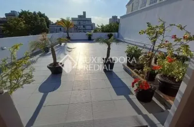 Casa em condomínio fechado com 2 quartos para alugar na rua gonçalves ledo, 233, partenon, porto alegre, 245 m2 por r$ 5.000