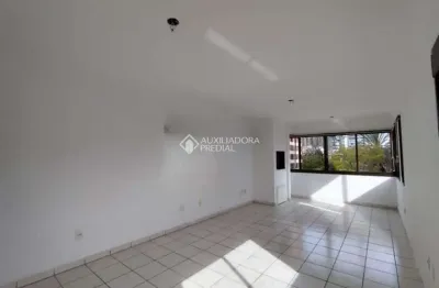 Apartamento com 3 quartos para alugar na rua engenheiro ewbank câmara, 78, bela vista, porto alegre, 120 m2 por r$ 4.260
