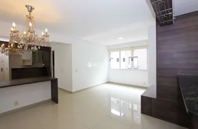 Apartamento com 2 quartos para alugar na rua felipe de oliveira, 868, petrópolis, porto alegre, 72 m2 por r$ 3.800