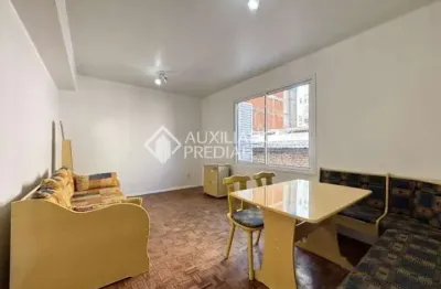 Apartamento com 1 quarto para alugar na avenida independência, 479, independência, porto alegre, 35 m2 por r$ 1.600