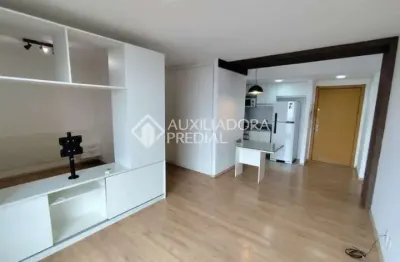 Apartamento com 1 quarto para alugar na rua curvelo, 130, petrópolis, porto alegre, 45 m2 por r$ 3.300