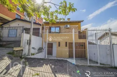 Casa em condomínio fechado com 2 quartos para alugar na rua guilherme alves, 1967, partenon, porto alegre, 136 m2 por r$ 3.000