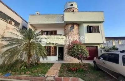 Casa em condomínio fechado com 3 quartos para alugar na rua orfanotrófio, 1190, santa tereza, porto alegre, 182 m2 por r$ 4.200