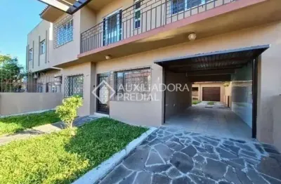 Casa em condomínio fechado com 4 quartos para alugar na Rua Vicente Ferreira Gomes, 184, Sarandi, Porto Alegre, 240 m2 por R$ 4.500