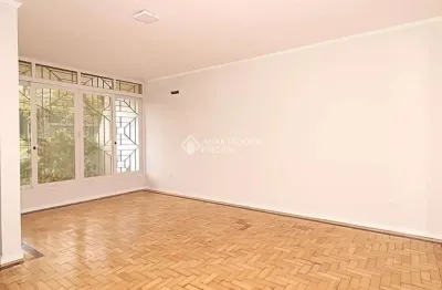 Casa em condomínio fechado com 4 quartos para alugar na Rua Doutor Prudente de Moraes, 320, Chácara das Pedras, Porto Alegre, 370 m2 por R$ 10.000