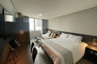 Apartamento com 1 quarto para alugar na Rua Senhor dos Passos, 154, Centro Histórico, Porto Alegre, 27 m2 por R$ 2.600