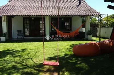 Casa com 4 quartos para alugar na rua dos arenques, 30, jurerê internacional, florianópolis, 250 m2 por r$ 20.600
