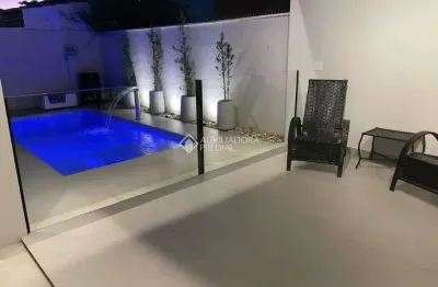 Casa com 3 quartos para alugar na avenida das palmeiras, 104, daniela, florianópolis, 210 m2 por r$ 15.000