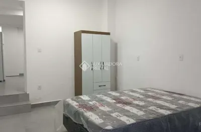 Apartamento com 1 quarto para alugar na rua aristídes lobo, 276, agronômica, florianópolis, 35 m2 por r$ 2.700