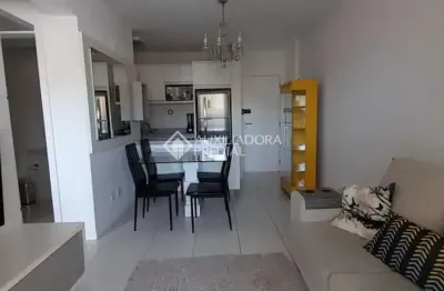 Apartamento com 2 quartos para alugar na servidão laje de pedra, 73, itacorubi, florianópolis, 78 m2 por r$ 4.800