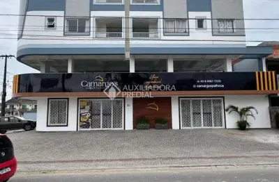 Apartamento com 3 quartos para alugar na rua lídia da silva lima, 22, nova palhoça, palhoça, 90 m2 por r$ 3.200