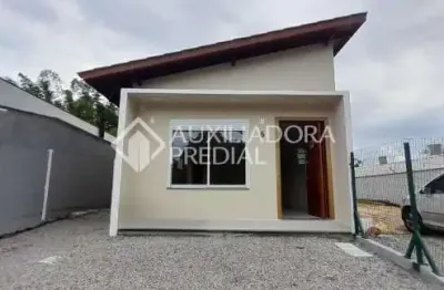 Casa em condomínio fechado com 1 quarto para alugar na Rodovia Doutor Antônio Luiz Moura Gonzaga, 2764, Rio Tavares, Florianópolis, 60 m2 por R$ 5.000