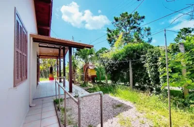Casa em condomínio fechado com 3 quartos para alugar na Servidão Mar de Cristal, 260, Ingleses do Rio Vermelho, Florianópolis, 141 m2 por R$ 4.800