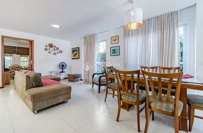 Casa em condomínio fechado com 3 quartos para alugar na Servidão Nova Esperança, 1, Campeche, Florianópolis, 160 m2 por R$ 8.500