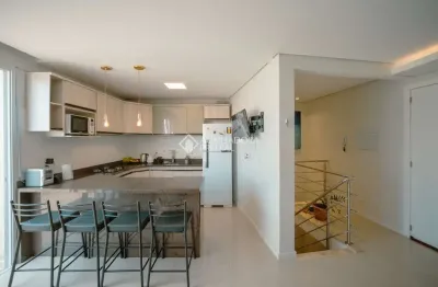 Cobertura com 2 quartos para alugar na Rua Antônio Heil, 388, Canasvieiras, Florianópolis, 100 m2 por R$ 4.500