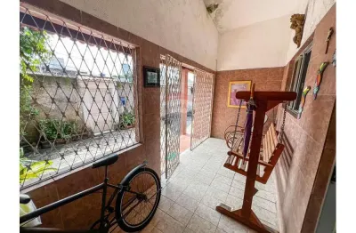 Seu novo lar em setúbal: espaçosa e bem localizada!