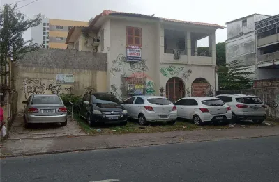 Casa  no bairro da encruzilhada, residencial ou comercial.