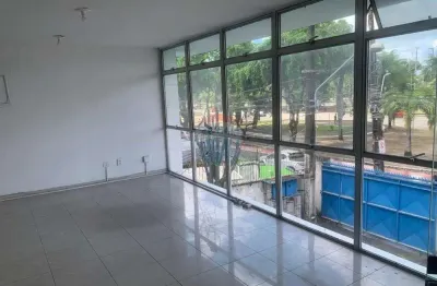 Casa comercial na avenida governador agamenon magalhães, recife