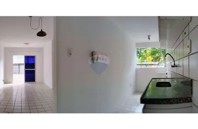 Apartamento com 65m², 3 quartos, suíte e varanda, na tamarineira