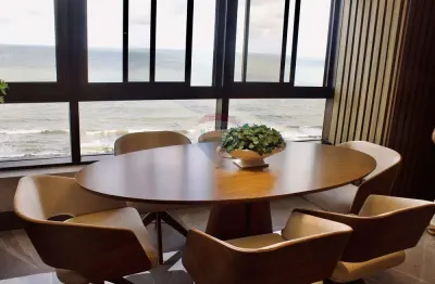 Apartamento beira-mar na avenida boa viagem com 4 suítes