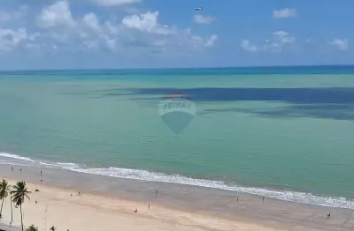 “o privilégio de morar com o oceano como vizinho.' praia de piedade