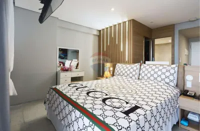 Flat de 40m de Altíssimo padrão com porteira fechada e enxoval de luxo.