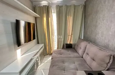 Apartamento 2 quartos com varanda no condomínio via parque (porteira fechada)