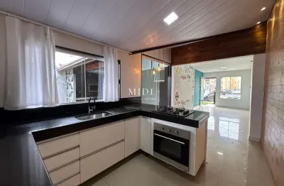 Casa linear 02 quartos  e área gourmet - praia da baleia - manguinhos