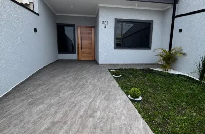 Lindíssima casa com excelente acabamento e excelente localização