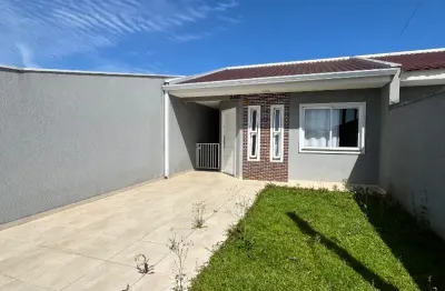 Casa com terreno espaçoso em bairro central de fazenda rio grande