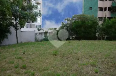 Terreno comercial à venda na Rua Ventura Ladalardo, S/N, Panamby, São Paulo