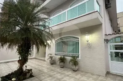 Casa com 3 quartos à venda na Rua Guaibê, Aparecida, Santos