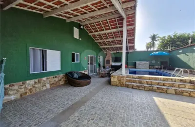 Casa com 3 quartos à venda na Rua Santa Terezinha, 215, Vila Caiçara, Praia Grande