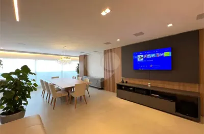 Apartamento com 3 quartos à venda na Rua Capote Valente, Pinheiros, São Paulo