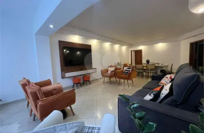 Apartamento com 3 quartos à venda na Rua Jorge Tibiriçá, Gonzaga, Santos