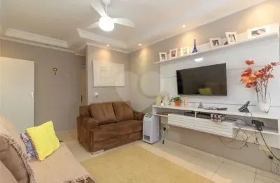 Casa com 3 quartos à venda na Rua Roberto Hans, 20, Santa Teresinha, São Paulo