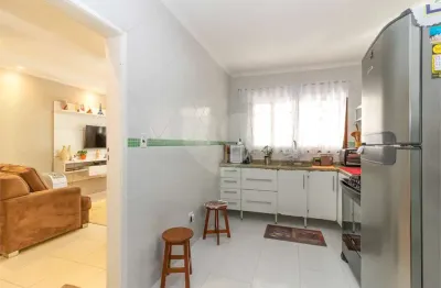 Casa com 3 quartos à venda na Rua Roberto Hans, 20, Santa Teresinha, São Paulo