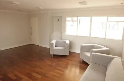 Apartamento com 3 quartos à venda na Rua Divinópolis, Saúde, São Paulo