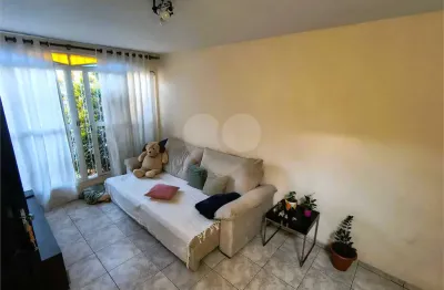 Casa com 3 quartos à venda na Rua Santa Albina, Vila Sônia, São Paulo