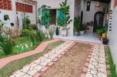 Casa com 4 quartos à venda na Rua Juquirais, Tupi, Praia Grande