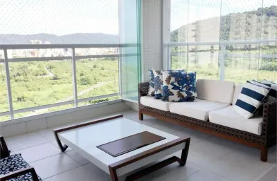 Apartamento à venda no Tortuga, Guarujá 