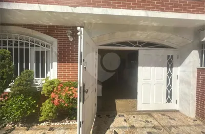 Casa com 3 quartos à venda na Alberto Baccarat, Boqueirão, Santos