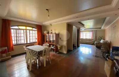 Casa com 3 quartos à venda na Rua Oclézio Dias, 198, Pirituba, São Paulo