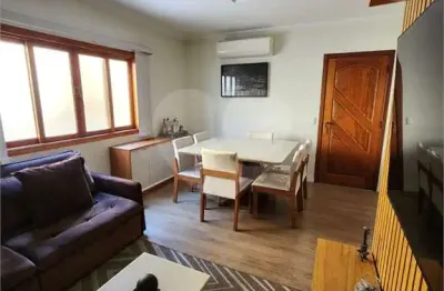 Casa em condomínio fechado com 3 quartos à venda na Rua Coronel Ferreira Leal, Butantã, São Paulo