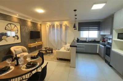 Casa em condomínio fechado com 2 quartos à venda na Rua Rubim César, Vila São Jorge, São Vicente