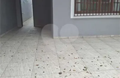 Casa com 2 quartos à venda na Rua Puri, Tupi, Praia Grande