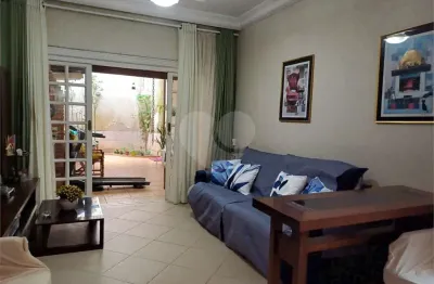 Casa com 3 quartos à venda na Avenida Rio Branco, 855, Canto do Forte, Praia Grande